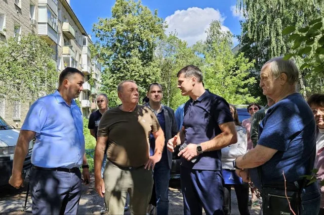 Владимир Волков обсудил с жителями Люберец транспортную доступность к новой школе